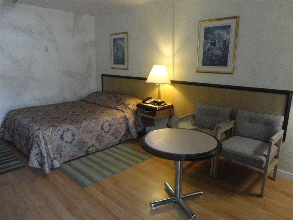 Niagara Parkway Court Motel Экстерьер фото