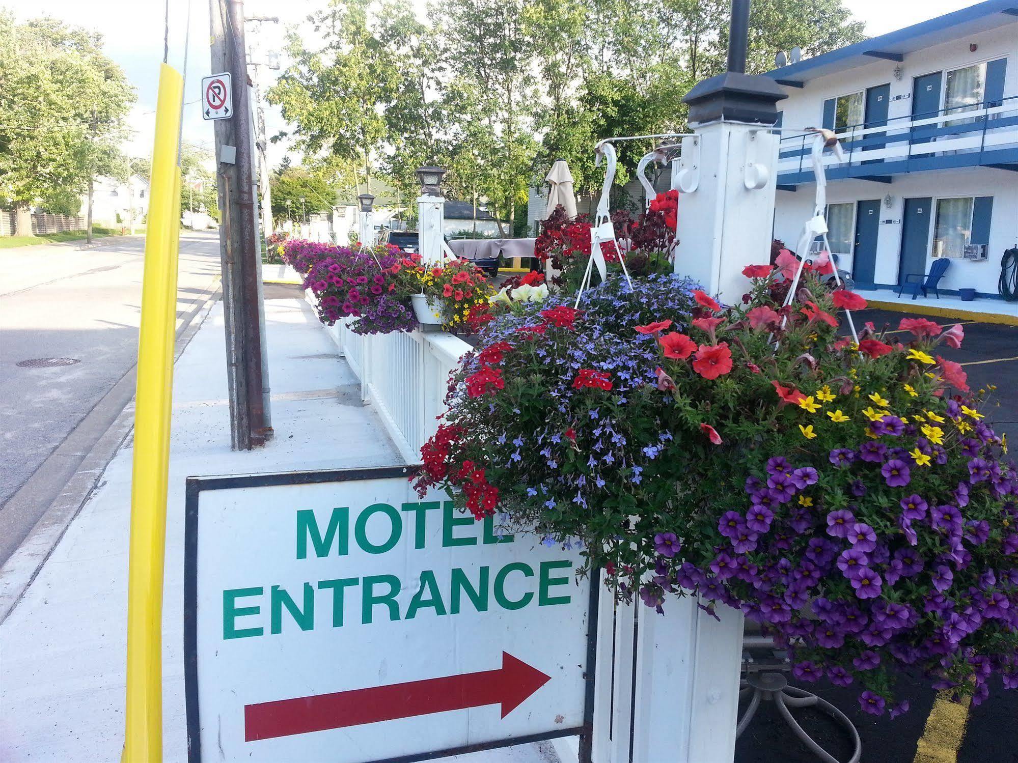 Niagara Parkway Court Motel Экстерьер фото