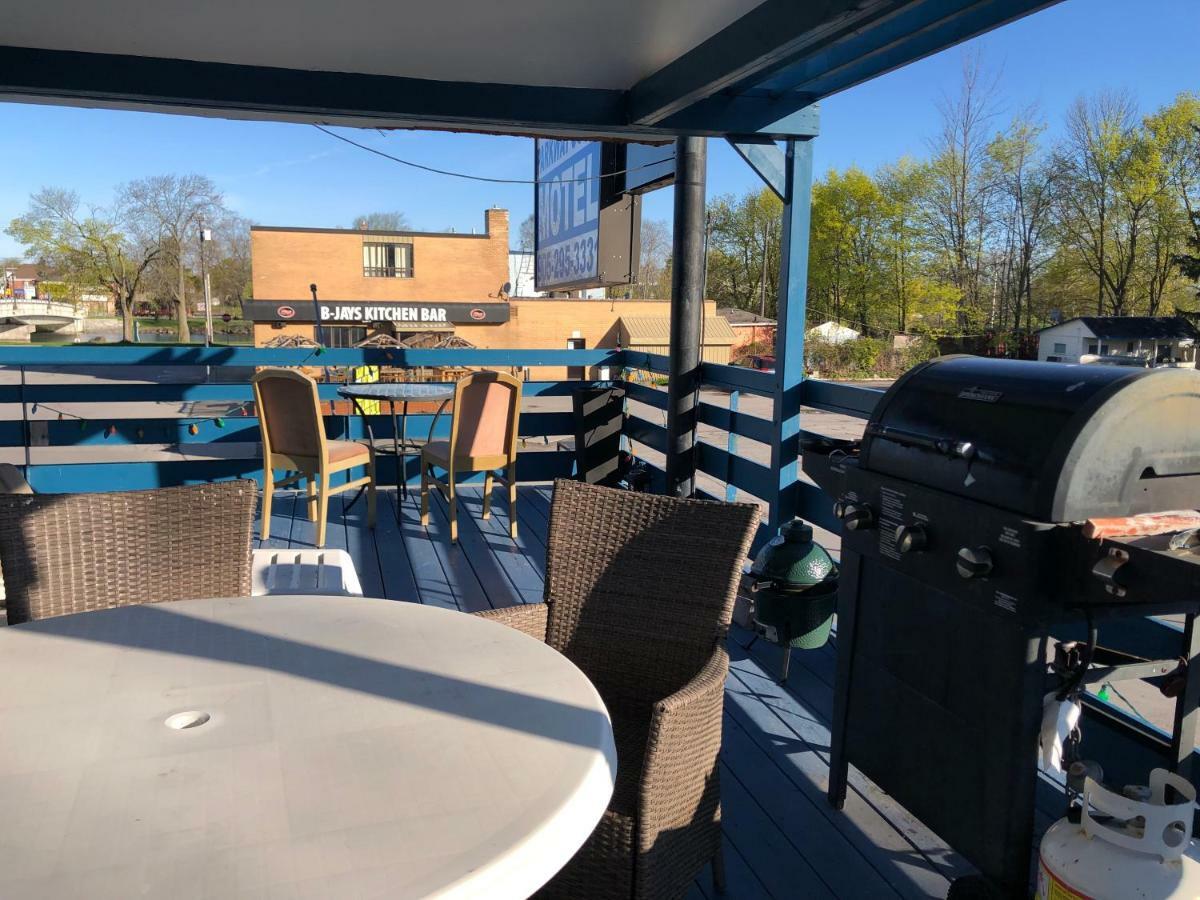 Niagara Parkway Court Motel Экстерьер фото